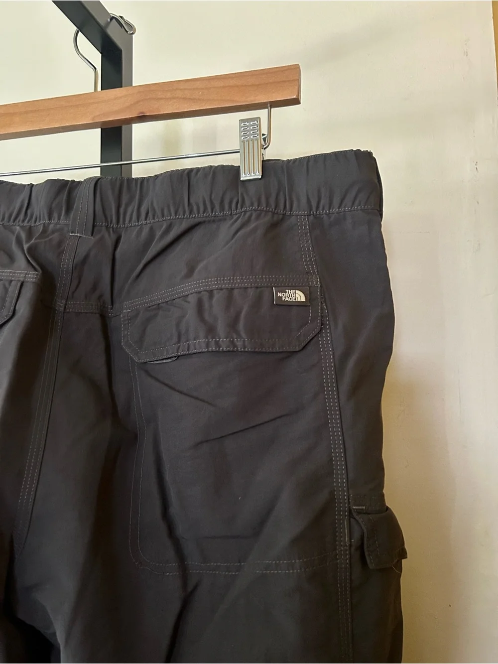 The North Face Men's Paramount Peak II Convertible Pants Zip Off Leg Cargo Large